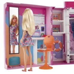 MATTEL Barbie - Traumkleiderschrank Und Blonde Puppe 7 MATTEL Barbie - Traumkleiderschrank Und Blonde Puppe -Kinderspielzeug Verkauf 240562 194735060238 barbie traumkleiderschrank 03