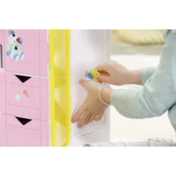 Zapf Creation BABY Born - Schrank Mit Wetterente 7 Zapf Creation BABY Born - Schrank Mit Wetterente -Kinderspielzeug Verkauf 4001167827987 zapf baby born 220910 03